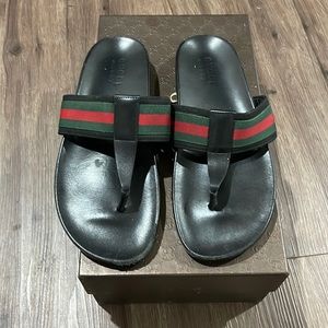 Gently worn Gucci thong men sandal size 10